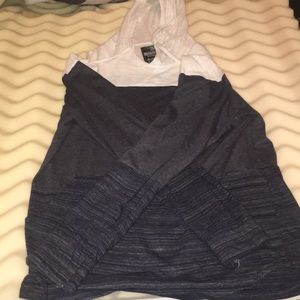 Casual hooded long sleeve shirt